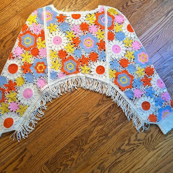 House of Harlow Crop Fringe Poncho Sweater Crochet Shawl Hippie Boho One Size - Picture 5 of 6